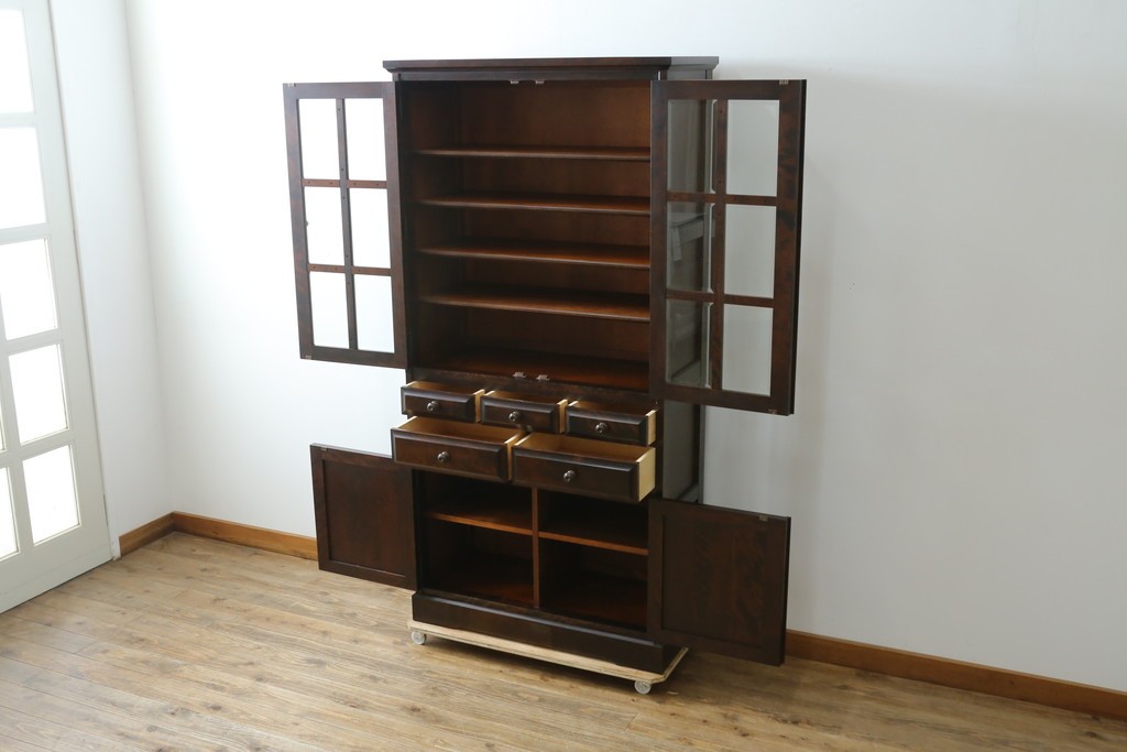 中古　北海道民芸家具　HM160K　美しい木肌とシックな佇まいが魅力的なキャビネット　(R-084237)