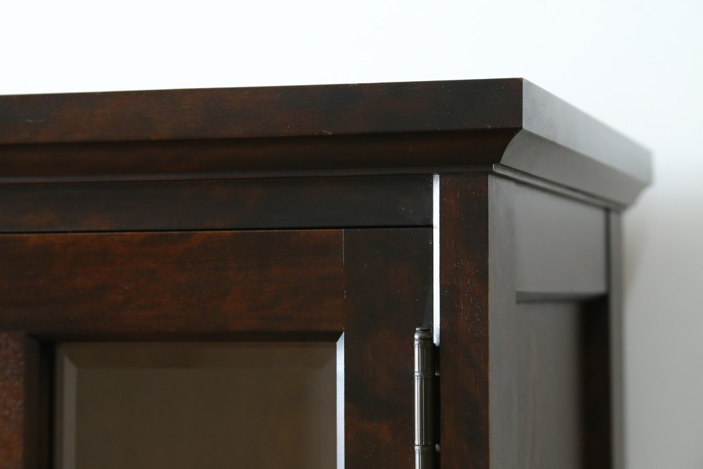 中古　北海道民芸家具　HM160K　美しい木肌とシックな佇まいが魅力的なキャビネット　(R-084237)