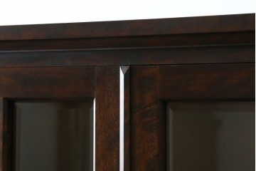 中古　北海道民芸家具　HM160K　美しい木肌とシックな佇まいが魅力的なキャビネット　(R-084237)