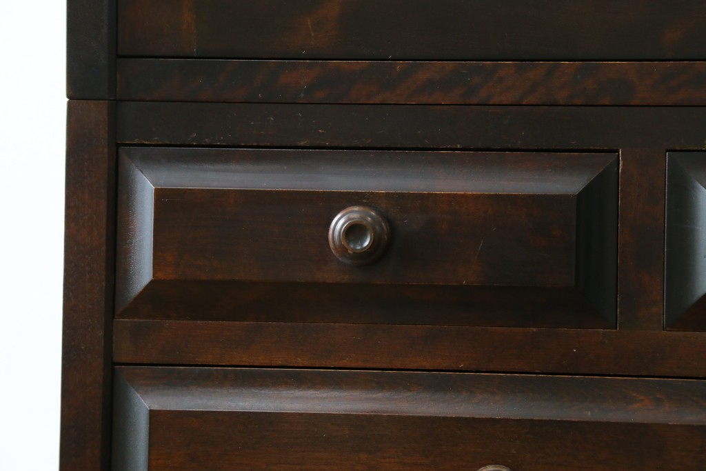 中古　北海道民芸家具　HM160K　美しい木肌とシックな佇まいが魅力的なキャビネット　(R-084237)