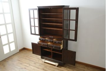 中古　北海道民芸家具　HM160K　美しい木肌とシックな佇まいが魅力的なキャビネット(食器棚、収納棚、戸棚、カップボード、飾り棚、本箱、バラ売り可能)(R-084237)