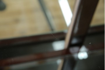 アジアンビンテージ　唐木材　中国クラシックデザインが目を引く照明付き薄型ミラーバックキャビネット(飾り棚、陳列棚、収納棚、戸棚、ガラスケース、ショーケース、コレクションケース、ディスプレイケース、ヴィンテージ、店舗什器)(R-084240)