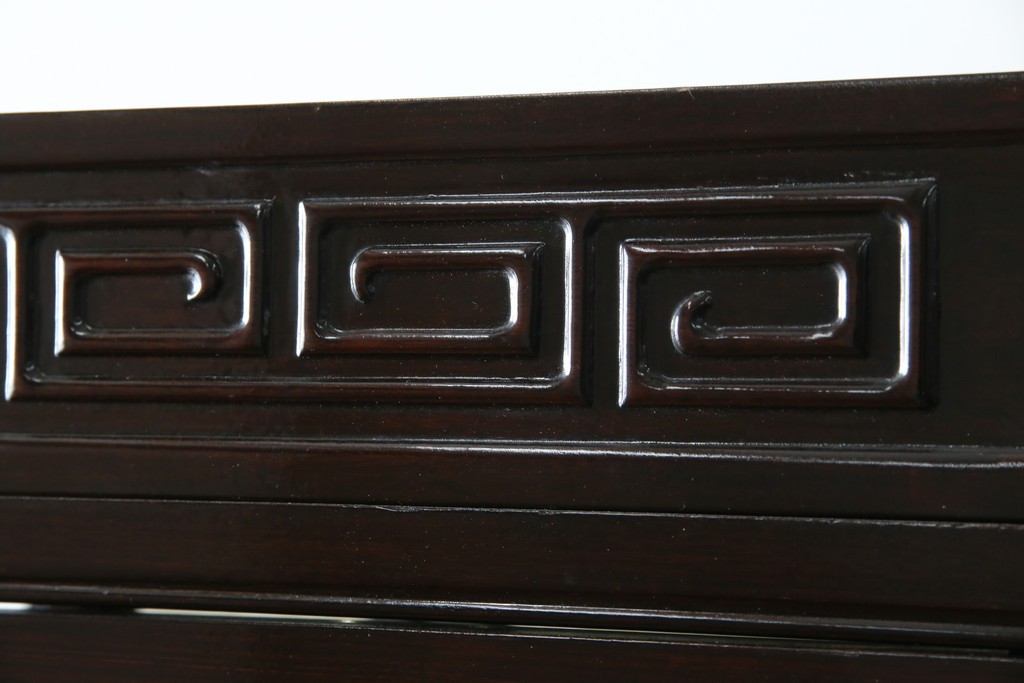 アジアンビンテージ　唐木材　中国クラシックデザインが目を引く照明付き薄型ミラーバックキャビネット(飾り棚、陳列棚、収納棚、戸棚、ガラスケース、ショーケース、コレクションケース、ディスプレイケース、ヴィンテージ、店舗什器)(R-084240)