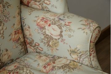 アメリカビンテージ　Ralph Lauren Home(ラルフローレン ホーム)　優雅な花柄とくつろぎの時間を叶えるウィングバックチェア(ウイングバックチェア、ラウンジチェア、一人掛けチェア、1人掛け、1P、ヴィンテージ)(R-084241)