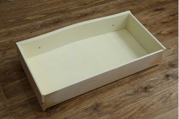 中古　美品　イタリア高級家具　ノバパルク(NOVAPLAK)　ロココ調の装飾がかわいらしいライティングビューロー(机、デスク、在宅用、在宅ワーク用、ワークデスク、引き出し)(定価約97万円)(R-084246)