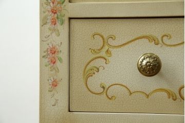 中古　美品　イタリア高級家具　ノバパルク(NOVAPLAK)　ロココ調の装飾がかわいらしいライティングビューロー(机、デスク、在宅用、在宅ワーク用、ワークデスク、引き出し)(定価約97万円)(R-084246)