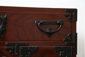 和製ビンテージ　職人手作り　工芸家具　三方欅(ケヤキ)材　美しい木地呂塗りの仙台小箪笥(仙台箪笥、衣装箪笥、収納箪笥、引き出し、ヴィンテージ)(R-084247)