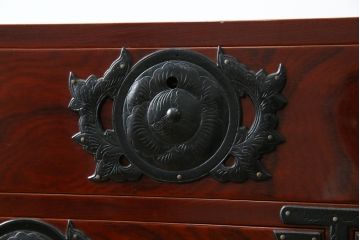 和製ビンテージ　職人手作り　工芸家具　三方欅(ケヤキ)材　美しい木地呂塗りの仙台小箪笥(仙台箪笥、衣装箪笥、収納箪笥、引き出し、ヴィンテージ)(R-084247)