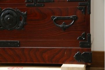 和製ビンテージ　職人手作り　工芸家具　三方欅(ケヤキ)材　美しい木地呂塗りの仙台小箪笥(仙台箪笥、衣装箪笥、収納箪笥、引き出し、ヴィンテージ)(R-084247)