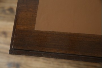 イギリスアンティーク　希少サイズ　ウォールナットの杢目が美しい小振りなライティングビューロー　(R-084248)