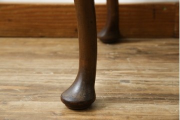 イギリスアンティーク　希少サイズ　ウォールナットの杢目が美しい小振りなライティングビューロー　(R-084248)