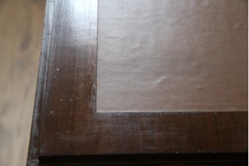 イギリスアンティーク　希少サイズ　ウォールナットの杢目が美しい小振りなライティングビューロー　(R-084248)