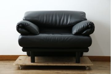 中古　美品　展示品　Poltromec(ポルトロメック)社　ジェミニシリーズ　レザー(本革)　1人掛けソファ(一人掛け、1Pソファ)(定価約30万円)(R-084249)