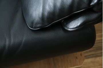 中古　美品　展示品　Poltromec(ポルトロメック)社　ジェミニシリーズ　レザー(本革)　1人掛けソファ(一人掛け、1Pソファ)(定価約30万円)(R-084249)