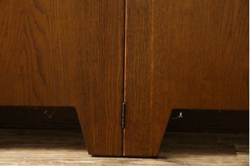 中古　美品　希少な廃番品　カントリーハウス　三連　クラシックな雰囲気と高級感のあるデザインが素敵なステンドグラス入りパーテーション(三越家具、衝立て、つい立て、3連、スクリーン)(R-084250)