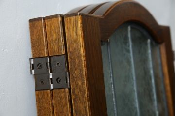 中古　美品　希少な廃番品　カントリーハウス　三連　クラシックな雰囲気と高級感のあるデザインが素敵なステンドグラス入りパーテーション(三越家具、衝立て、つい立て、3連、スクリーン)(R-084250)