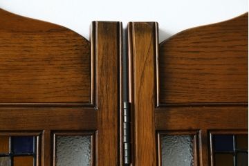 中古　美品　鮮やかで美しいステンドグラス入りの3連衝立て(つい立て、衝い立て、パーテーション、スクリーン、間仕切り、店舗什器)(R-084251)