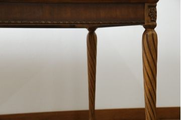 中古　DREXEL HERITAGE(ドレクセルヘリテイジ)　Tuscany Manor(タスカニー・マナー)　優雅な彫刻が上質なアンティーク空間を演出するダイニングテーブル(食卓、4人掛け、6人掛け)(R-084252)