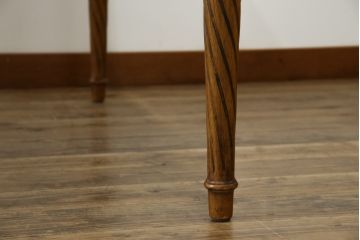 中古　DREXEL HERITAGE(ドレクセルヘリテイジ)　Tuscany Manor(タスカニー・マナー)　優雅な彫刻が上質なアンティーク空間を演出するダイニングテーブル(食卓、4人掛け、6人掛け)(R-084252)
