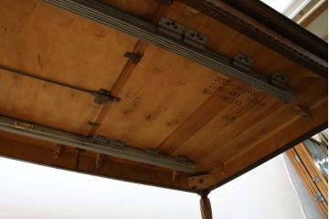 中古　DREXEL HERITAGE(ドレクセルヘリテイジ)　Tuscany Manor(タスカニー・マナー)　優雅な彫刻が上質なアンティーク空間を演出するダイニングテーブル(食卓、4人掛け、6人掛け)(R-084252)