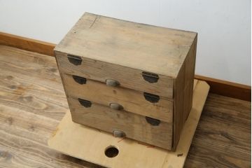 和製アンティーク　パタパタ扉付き　時の流れを感じる古い木味の小さな下駄箱(靴箱、下足入れ、卓上収納、小物収納)(R-084254)
