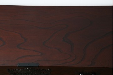 中古　美品!!　仙台民芸箪笥(仙台箪笥)　欅産業　凝ったつくりの大振りの金具が目を惹く漆塗りの仙台箪笥サイドボード　(R-084255)