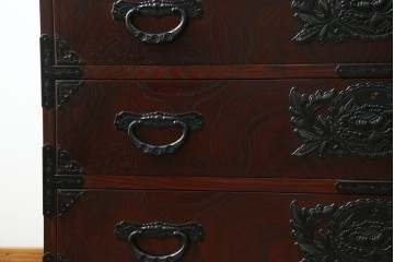 中古　美品!!　仙台民芸箪笥(仙台箪笥)　欅産業　凝ったつくりの大振りの金具が目を惹く漆塗りの仙台箪笥サイドボード　(R-084255)