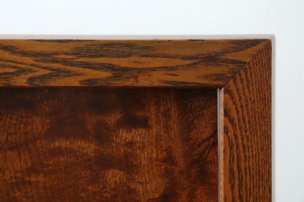 中古　超美品!!　総漆塗り　タモ材　一枚板　職人手作りの工芸家具　螺鈿(ラデン)細工の日輪紋様が存在感を放つ衝立て　定価約75万円　(R-084257)