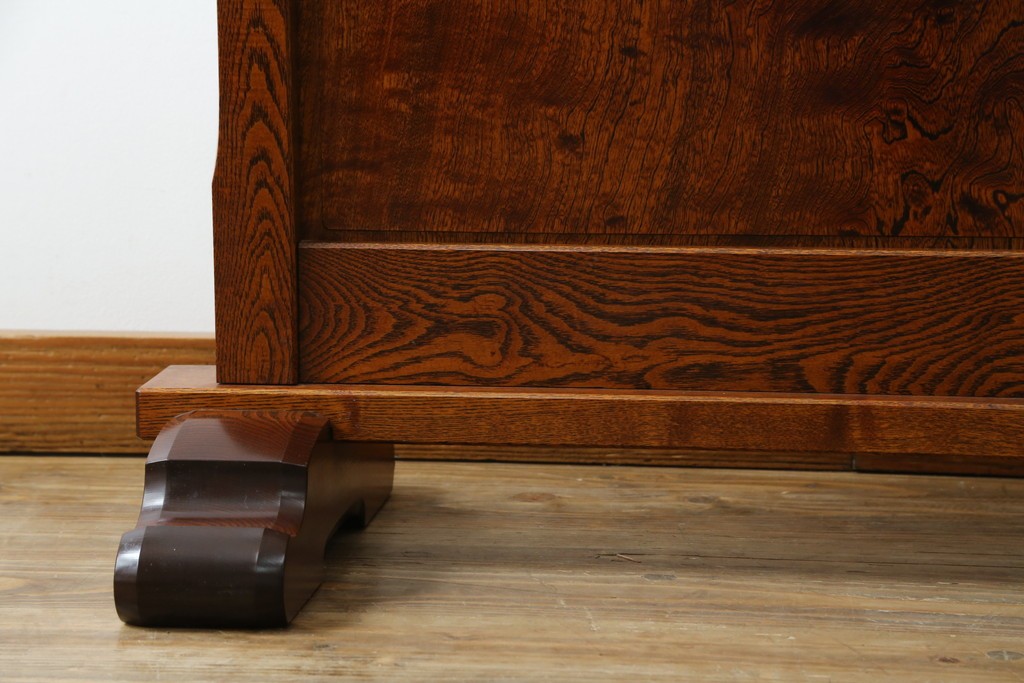 中古　超美品!!　総漆塗り　タモ材　一枚板　職人手作りの工芸家具　螺鈿(ラデン)細工の日輪紋様が存在感を放つ衝立て　定価約75万円　(R-084257)