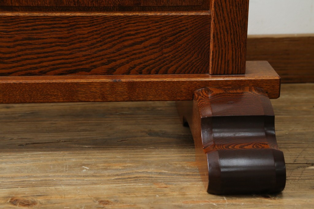 中古　超美品!!　総漆塗り　タモ材　一枚板　職人手作りの工芸家具　螺鈿(ラデン)細工の日輪紋様が存在感を放つ衝立て　定価約75万円　(R-084257)