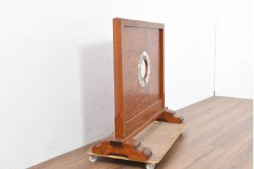 中古　超美品‼　職人手作り　工芸家具　総漆塗り　タモ材　一枚板　螺鈿(ラデン)細工の日輪紋様が存在感を放つ衝立て(衝い立て、パーテーション、間仕切り)(定価約75万円)(R-084257)