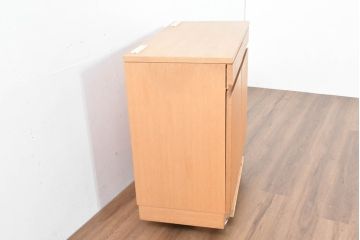 中古　CONDE HOUSE(カンディハウス)　オーク材の温もりとシンプルモダンなデザインが魅力のサイドキャビネット(サイドボード、戸棚、収納棚)(R-084258)