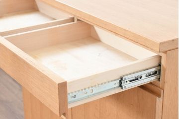 中古　CONDE HOUSE(カンディハウス)　オーク材の温もりとシンプルモダンなデザインが魅力のサイドキャビネット(サイドボード、戸棚、収納棚)(R-084258)