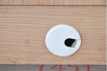 中古　CONDE HOUSE(カンディハウス)　オーク材の温もりとシンプルモダンなデザインが魅力のサイドキャビネット(サイドボード、戸棚、収納棚)(R-084258)