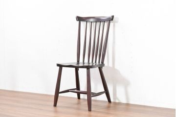 中古　美品‼　民芸家具　落ち着いた色味が上品な雰囲気を醸し出すウィンザーチェア(板座チェア、ダイニングチェア、アームレスチェア、椅子、イス)(R-084260)