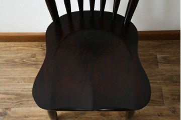 中古　美品!!　民芸家具　落ち着いた色味が上品な雰囲気を醸し出すウィンザーチェア(板座チェア、ダイニングチェア、アームレスチェア、椅子、イス)(R-084260)