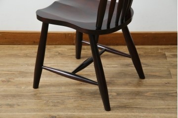 中古　美品!!　民芸家具　落ち着いた色味が上品な雰囲気を醸し出すウィンザーチェア(板座チェア、ダイニングチェア、アームレスチェア、椅子、イス)(R-084260)