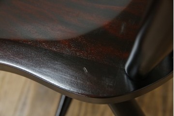 中古　美品!!　民芸家具　落ち着いた色味が上品な雰囲気を醸し出すウィンザーチェア(板座チェア、ダイニングチェア、アームレスチェア、椅子、イス)(R-084260)