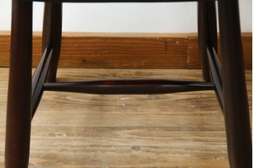 中古　美品!!　民芸家具　落ち着いた色味が上品な雰囲気を醸し出すウィンザーチェア(板座チェア、ダイニングチェア、アームレスチェア、椅子、イス)(R-084260)