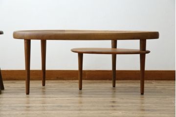 中古　KEYUCA(ケユカ)　希少な廃番品　ウォールナット材　補助天板付き　木の温もりとガラスの調和が美しいガラストップのローテーブル(センターテーブル、コーヒーテーブル、リビングテーブル)(R-084264)