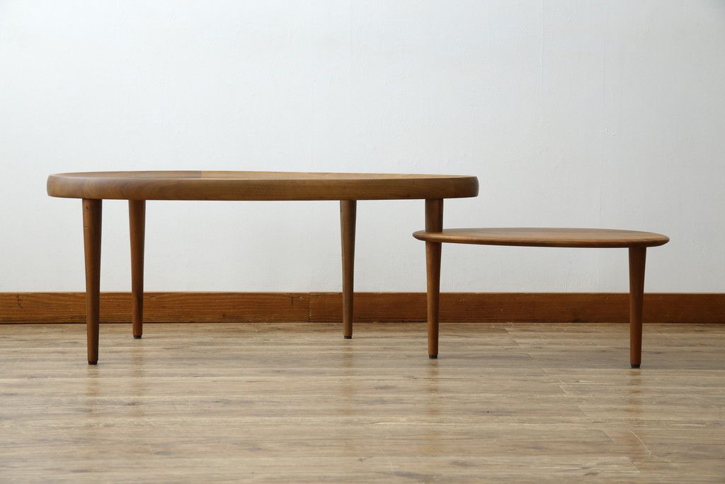 中古　KEYUCA(ケユカ)　希少な廃番品　ウォールナット材　補助天板付き　木の温もりとガラスの調和が美しいガラストップのローテーブル(センターテーブル、コーヒーテーブル、リビングテーブル)(R-084264)