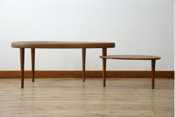 中古　KEYUCA(ケユカ)　希少な廃番品　ウォールナット材　補助天板付き　木の温もりとガラスの調和が美しいガラストップのローテーブル(センターテーブル、コーヒーテーブル、リビングテーブル)(R-084264)