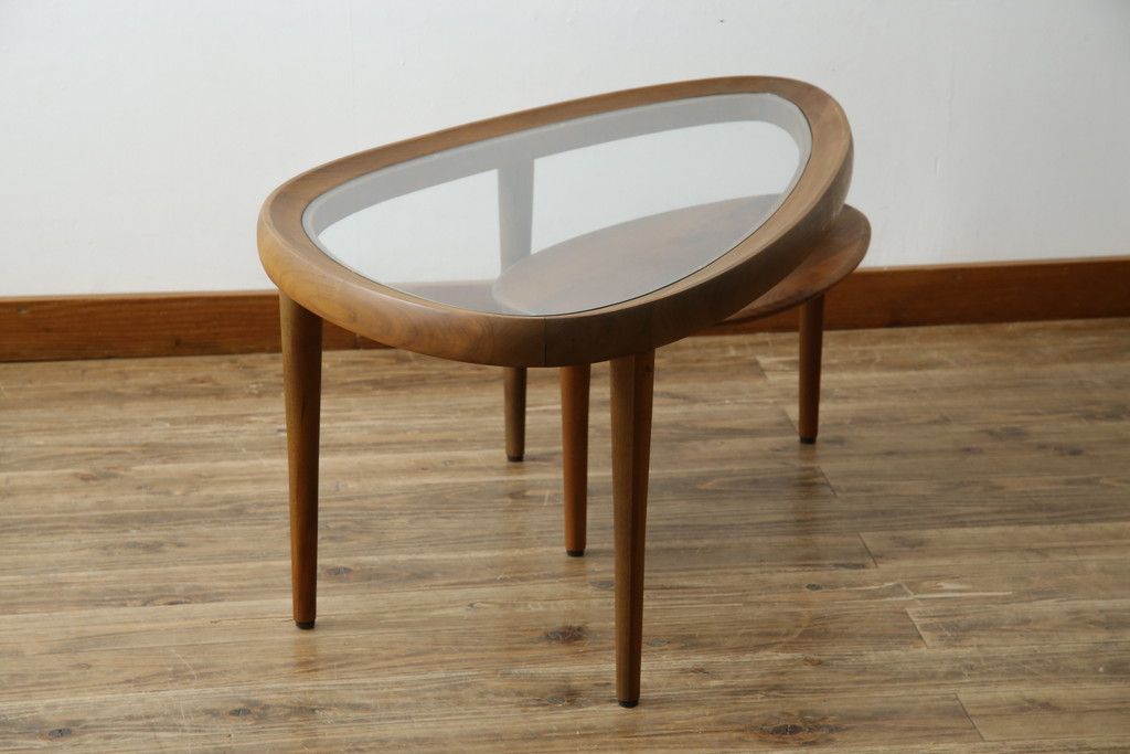 中古　KEYUCA(ケユカ)　希少な廃番品　ウォールナット材　補助天板付き　木の温もりとガラスの調和が美しいガラストップのローテーブル(センターテーブル、コーヒーテーブル、リビングテーブル)(R-084264)