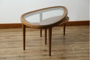 中古　KEYUCA(ケユカ)　希少な廃番品　ウォールナット材　補助天板付き　木の温もりとガラスの調和が美しいガラストップのローテーブル(センターテーブル、コーヒーテーブル、リビングテーブル)(R-084264)