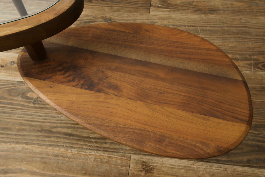 中古　KEYUCA(ケユカ)　希少な廃番品　ウォールナット材　補助天板付き　木の温もりとガラスの調和が美しいガラストップのローテーブル(センターテーブル、コーヒーテーブル、リビングテーブル)(R-084264)