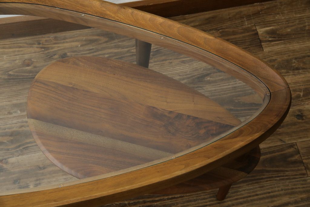 中古　KEYUCA(ケユカ)　希少な廃番品　ウォールナット材　補助天板付き　木の温もりとガラスの調和が美しいガラストップのローテーブル(センターテーブル、コーヒーテーブル、リビングテーブル)(R-084264)