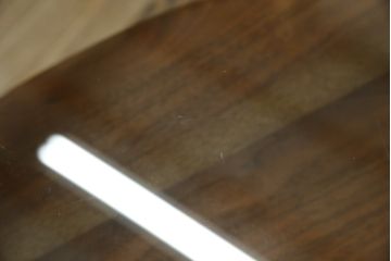 中古　KEYUCA(ケユカ)　希少な廃番品　ウォールナット材　補助天板付き　木の温もりとガラスの調和が美しいガラストップのローテーブル(センターテーブル、コーヒーテーブル、リビングテーブル)(R-084264)