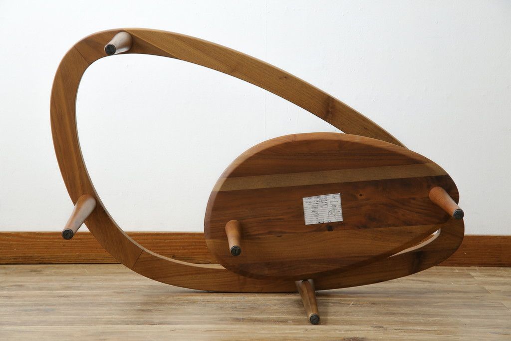 中古　KEYUCA(ケユカ)　希少な廃番品　ウォールナット材　補助天板付き　木の温もりとガラスの調和が美しいガラストップのローテーブル(センターテーブル、コーヒーテーブル、リビングテーブル)(R-084264)