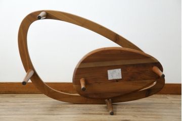 中古　KEYUCA(ケユカ)　希少な廃番品　ウォールナット材　補助天板付き　木の温もりとガラスの調和が美しいガラストップのローテーブル(センターテーブル、コーヒーテーブル、リビングテーブル)(R-084264)