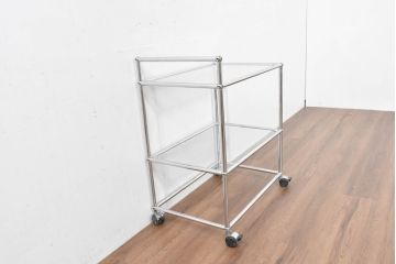 中古　美品　スイス　USMハラー(USM Haller)　ガラス天板　シンプルでスタイリッシュなデザインが魅力のキャスター付きワゴン(キッチンワゴン、ラック、サイドテーブル、トロリー、花台、飾り棚、店舗什器)(定価約12万円)(R-084265)